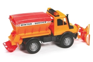 MB UNIMOG ODŚNIEŻARKO-PIASKARKA, BRUDER