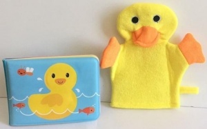 KSIĄŻECZKA KĄPIELOWA Z MYJKĄ - KACZUSZKA