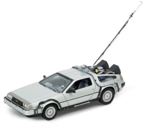 DELOREAN - BACK TO THE FUTURE PART I 1:24 WELLY