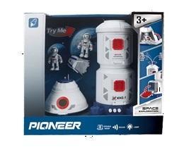 STACJA KOSMICZNA Z KOSMONAUTAMI, MADEJ