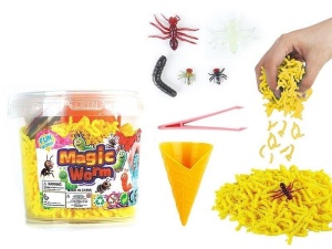 MAGICZNE ROBAKI W WIADERKU, ADAR