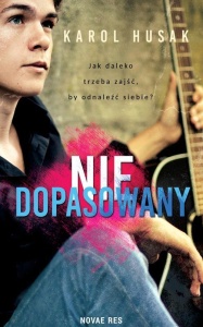 NIEDOPASOWANY, KAROL HUSAK