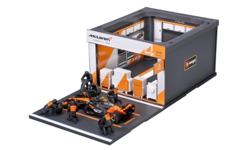 Formula Pit Pass (Without Helmet) 1:43, BBurago